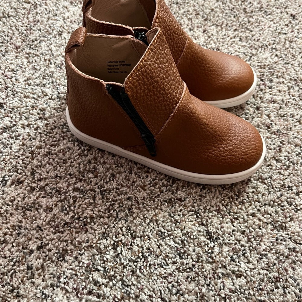 Monkey Feet Weathered Brown Booties, size 3-4Y